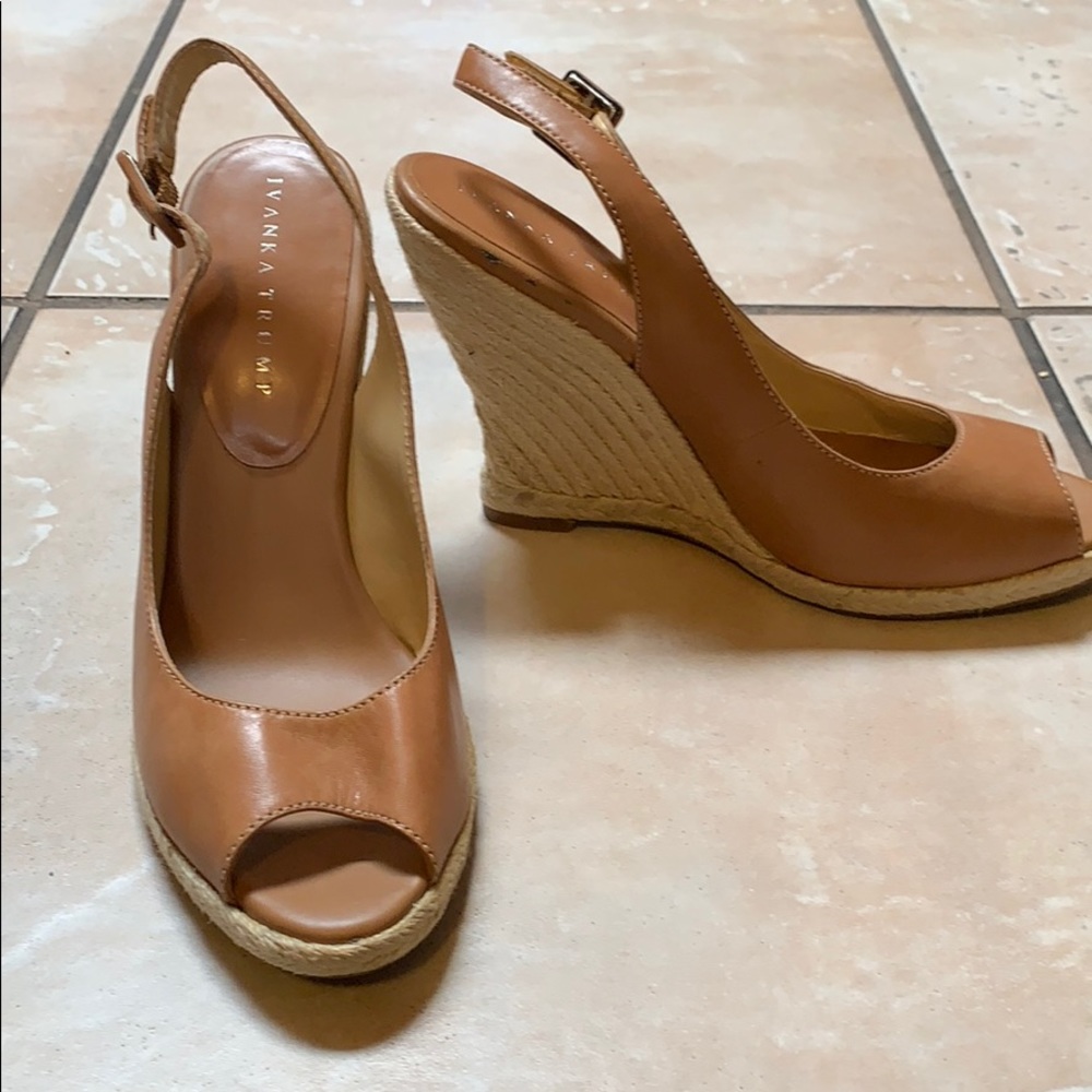 Ivanka Trump size 11 platform wedges